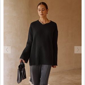DISSH Black Crew Neck Sweater